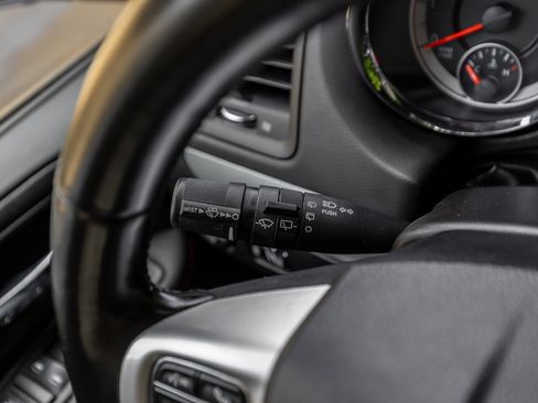 Used 2020 Dodge Grand Caravan GT FWD image 51