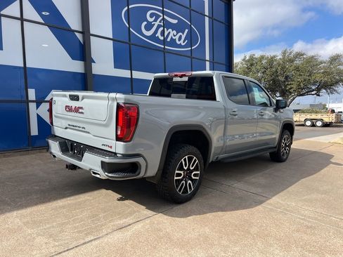 Used 2024 GMC Sierra 1500 AT4 w/ Technology Package image 7
