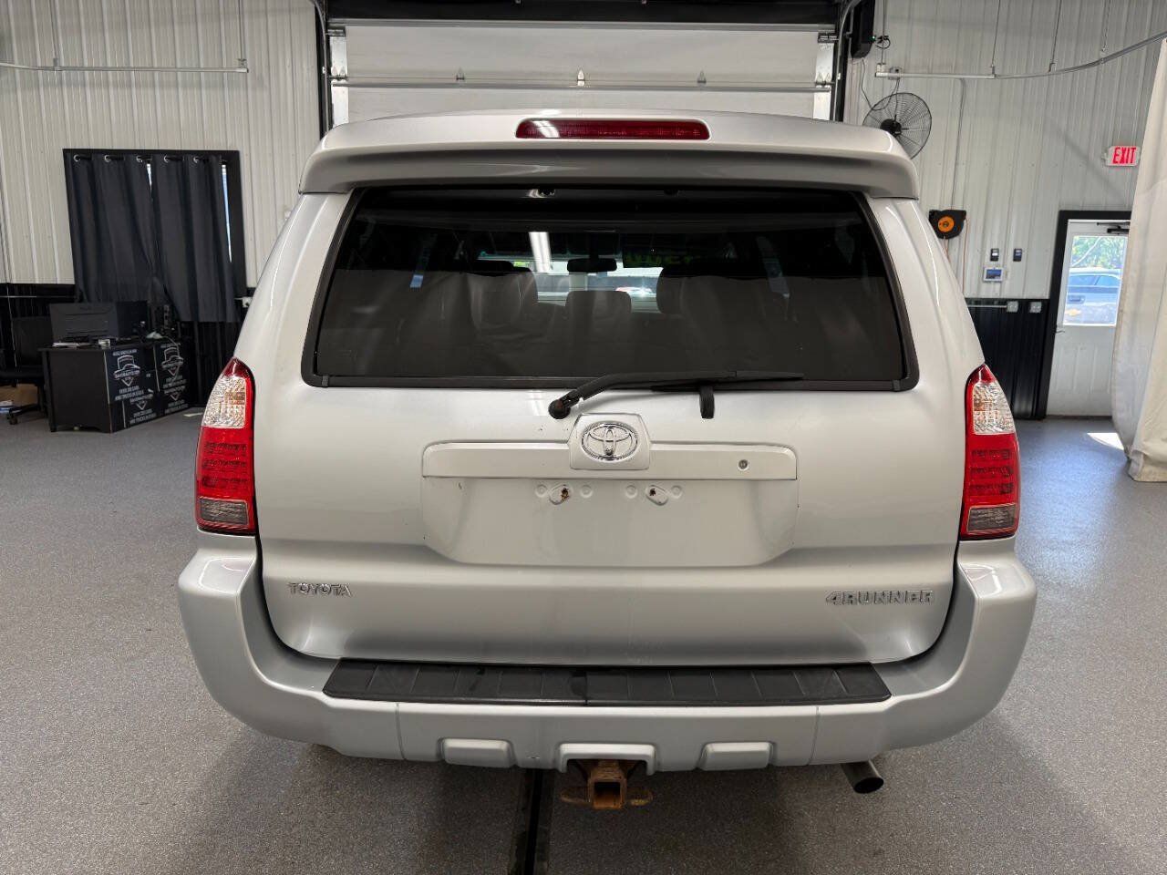 Used 2008 Toyota 4Runner Limited w/ Limited Extra Value Pkg 1 AWD/4WD image 5
