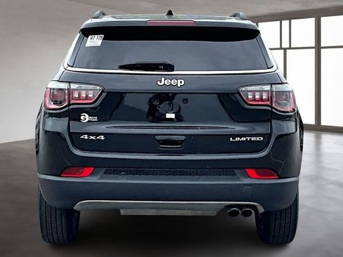 Used 2018 Jeep Compass Limited AWD/4WD image 4