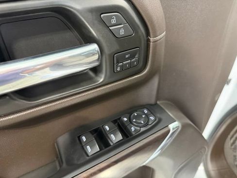 Used 2021 GMC Sierra 1500 SLT w/ SLT Premium Package AWD/4WD image 9