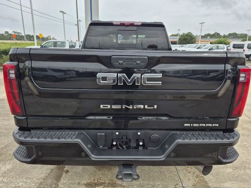 Used 2025 GMC Sierra 2500 Denali Ultimate w/ Max Trailering Package AWD/4WD image 15