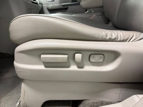 Used 2014 Honda Odyssey EX-L image 14