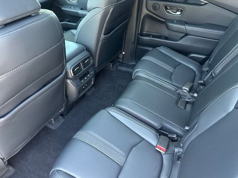Used 2024 Honda Pilot Touring image 15