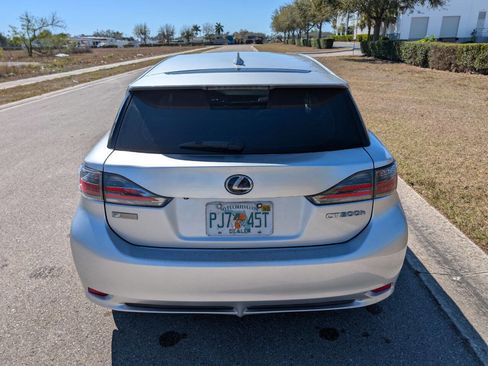 Used 2015 Lexus CT 200h image 7