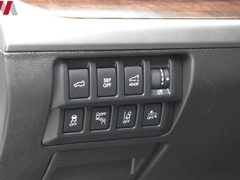 Used 2016 Subaru Outback 2.5i Limited AWD/4WD image 18