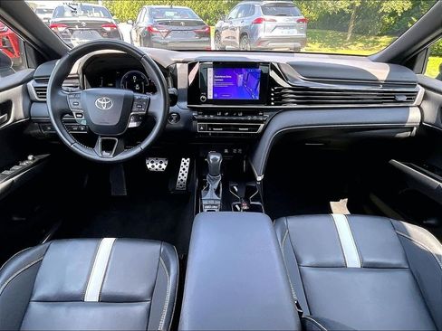 Used 2025 Toyota Camry SE FWD image 21