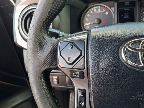 Used 2016 Toyota Tacoma TRD Sport w/ Towing Package RWD image 21