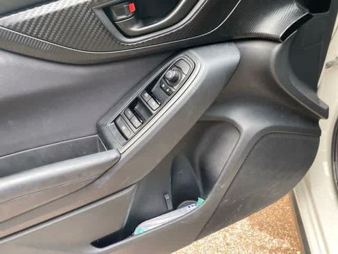 Used 2018 Subaru Crosstrek 2.0i Premium AWD/4WD image 19