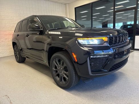 New 2026 Jeep Grand Cherokee Limited AWD/4WD image 7
