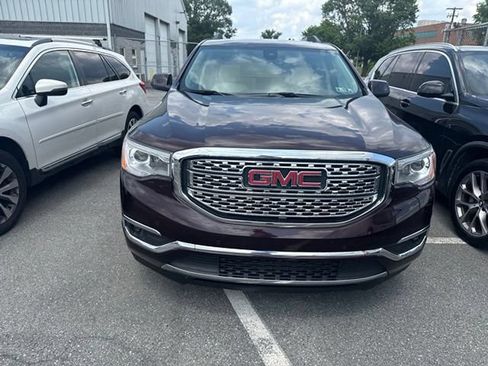 Used 2018 GMC Acadia Denali w/ Technology Package AWD/4WD image 2