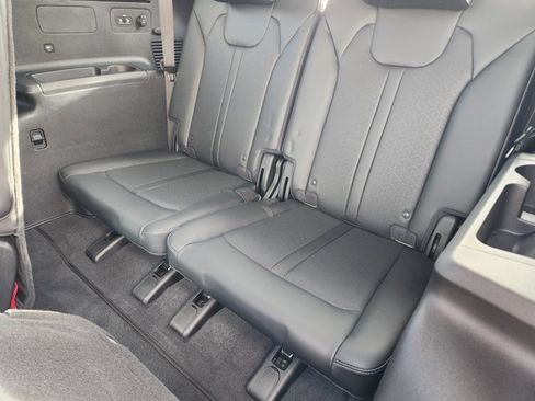 Certified 2023 Kia Sorento SX image 31