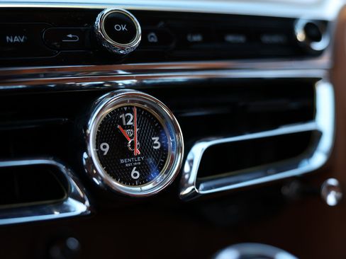 Used 2021 Bentley Flying Spur W12 image 40