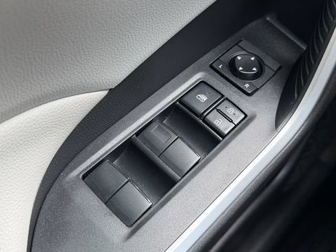 Used 2020 Toyota RAV4 XLE w/ Convenience Package FWD image 25