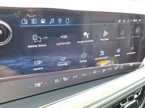 New 2026 Chevrolet Suburban High Country image 17