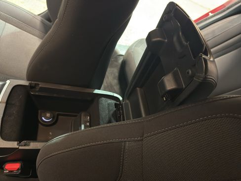 Used 2019 Dodge Charger SXT image 19