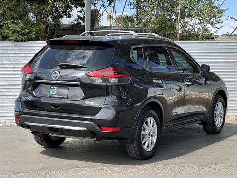 Used 2019 Nissan Rogue S w/ Special Edition Package AWD/4WD image 10