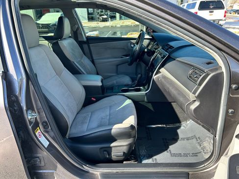 Used 2015 Toyota Camry XSE w/ Moonroof Package image 27