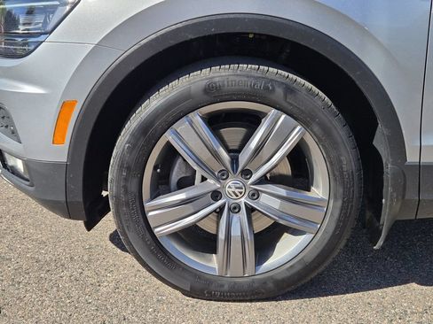 Used 2019 Volkswagen Tiguan SEL Premium w/ 3rd Row Seat Package AWD/4WD image 10