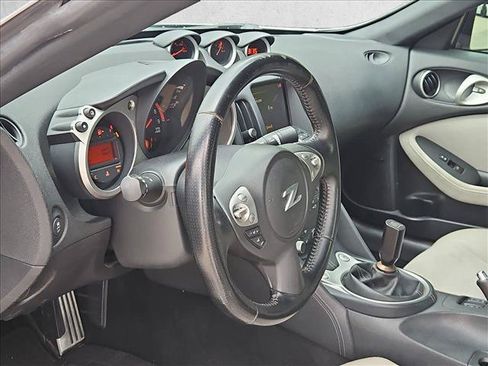 Used 2013 Nissan 370Z Touring w/ Sport Pkg RWD image 10