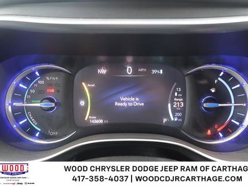 Used 2020 Chrysler Pacifica Limited w/ Advanced Safetytec Group FWD image 18