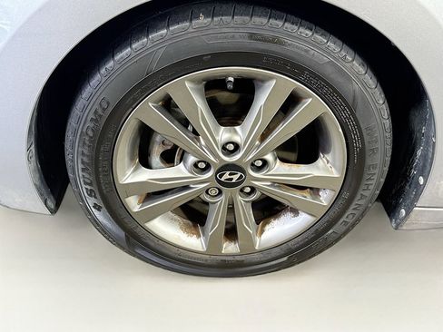 Used 2017 Hyundai Elantra SE FWD image 37