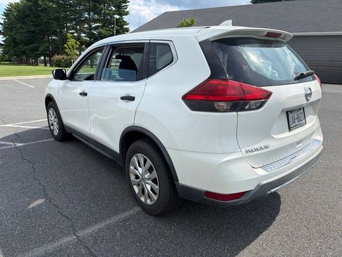 Used 2017 Nissan Rogue S AWD/4WD image 4