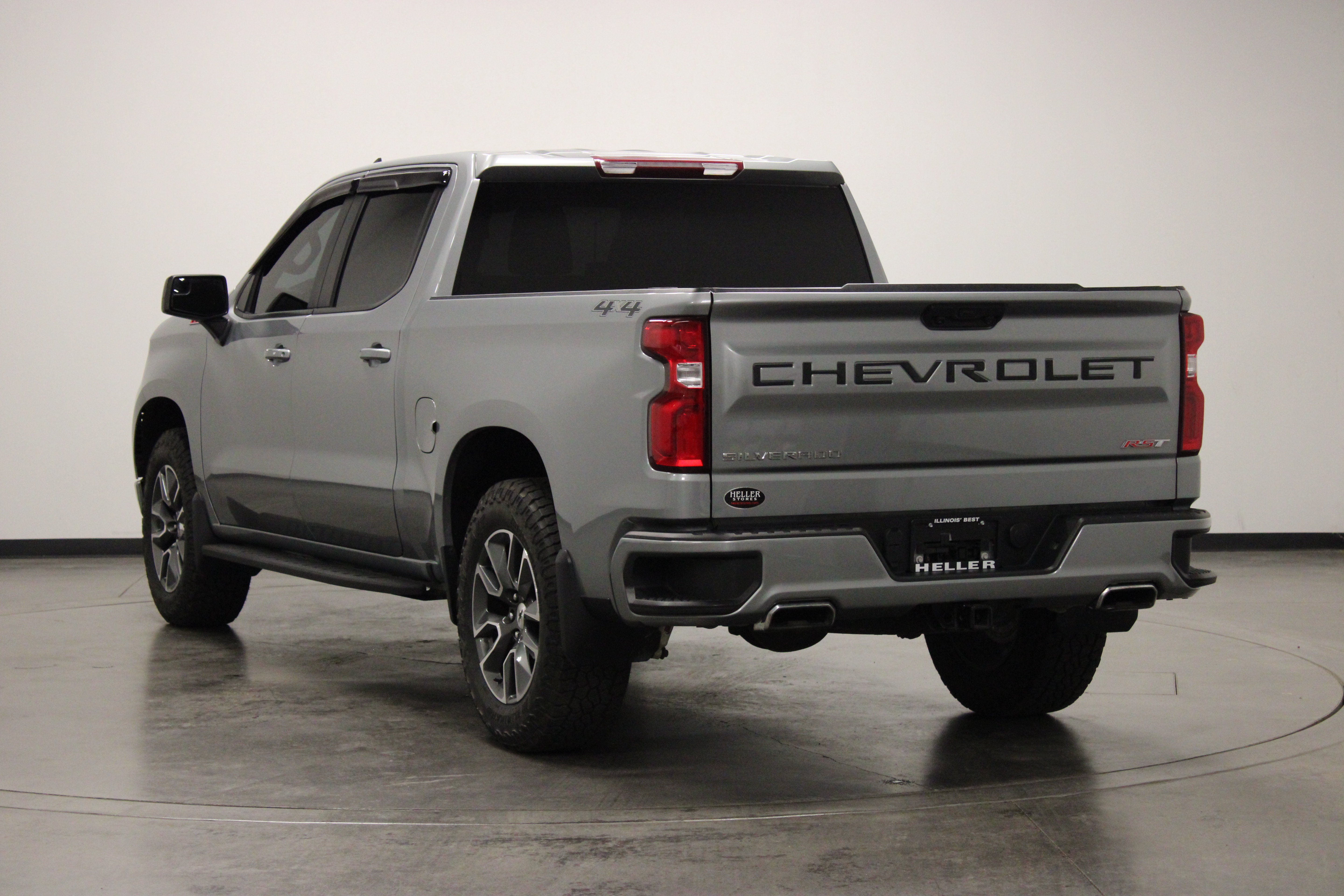 Used 2024 Chevrolet Silverado 1500 RST AWD/4WD image 6