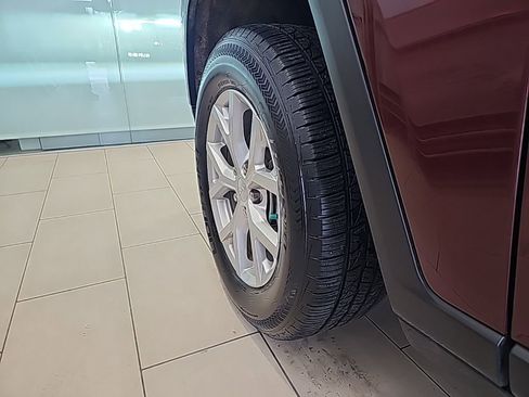 Used 2024 Jeep Grand Cherokee Limited image 40