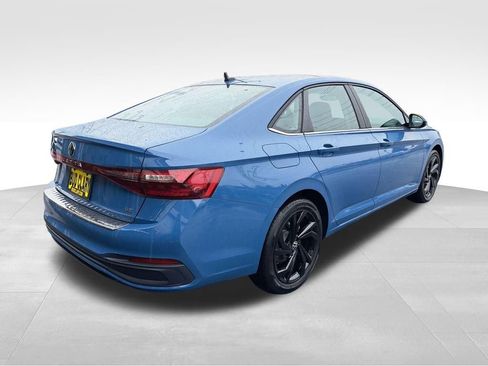 New 2026 Volkswagen Jetta SE FWD image 6