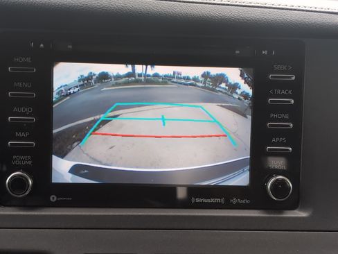 Certified 2020 Toyota Sienna SE w/ Nightshade Edition FWD image 25