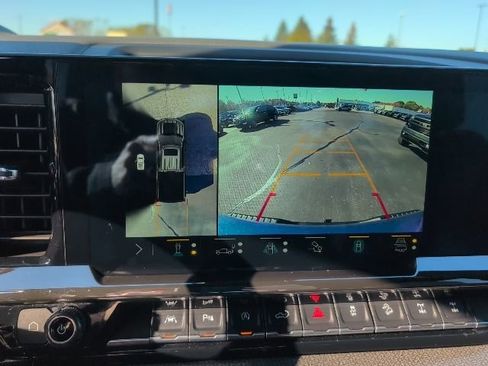 Used 2023 Chevrolet Silverado 1500 ZR2 image 35