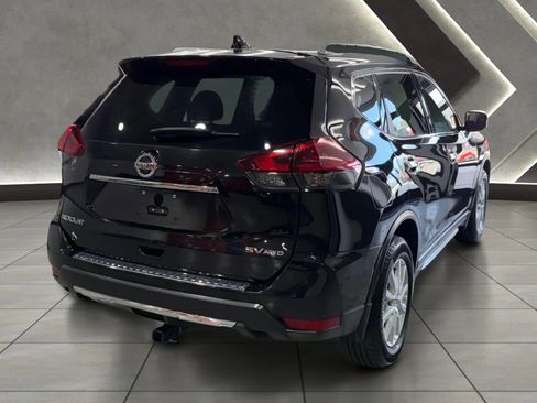 Used 2018 Nissan Rogue SV AWD/4WD image 4
