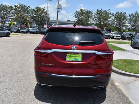 Used 2020 Buick Enclave Essence AWD/4WD image 11