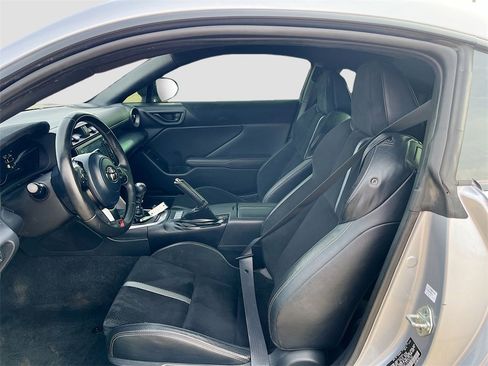 Used 2023 Toyota GR86 Premium image 19