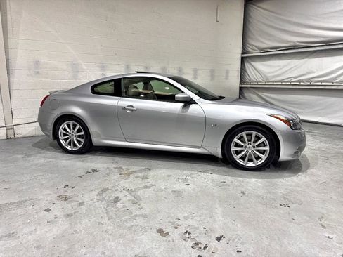 Used 2014 INFINITI Q60 Journey w/ Premium Package RWD image 8