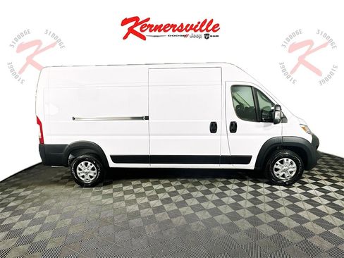 New 2025 RAM ProMaster 3500 w/ Quick Order Package 22G SLT image 8