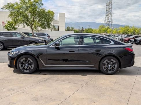 Used 2025 BMW i4 eDrive40 image 8