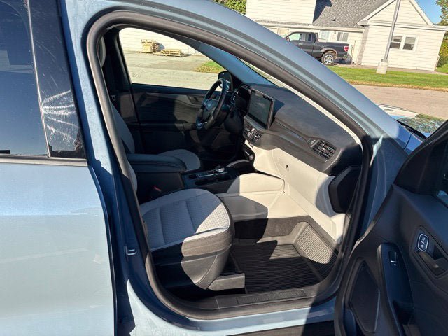 Used 2024 Ford Escape Active w/ Tech Pack #1 AWD/4WD image 5