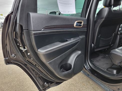 Used 2014 Jeep Grand Cherokee Limited AWD/4WD image 17