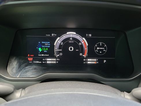 Used 2025 Toyota Tundra Platinum w/ TRD Off-Road Package AWD/4WD image 18