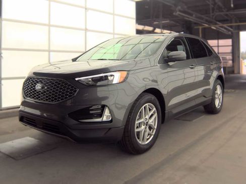Used 2023 Ford Edge SEL w/ Convenience Package AWD/4WD image 3