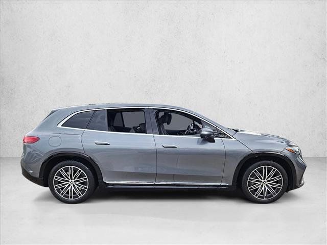 Used 2023 Mercedes-Benz EQS 580 4MATIC SUV image 4