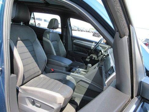 Used 2020 Volkswagen Atlas Cross Sport SEL Premium AWD/4WD image 23