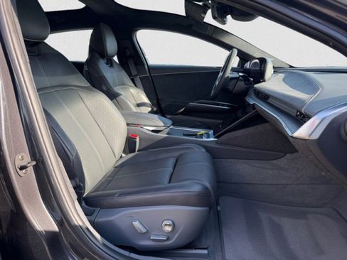 Used 2023 Lucid Air Grand Touring image 19