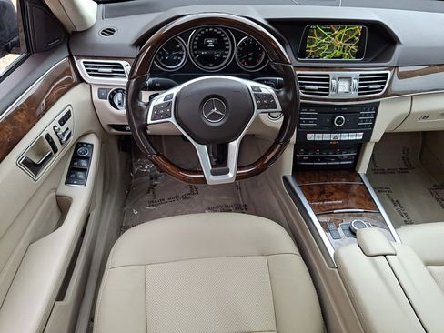 Used 2016 Mercedes-Benz E 350 4MATIC Sedan image 12