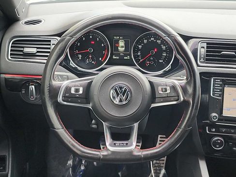 Used 2017 Volkswagen Jetta GLI FWD image 26