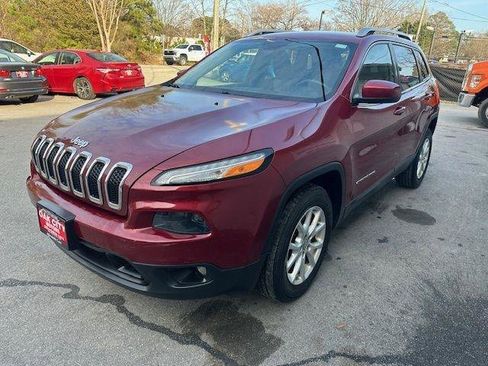 Used 2014 Jeep Cherokee Latitude w/ Comfort/Convenience Group image 2
