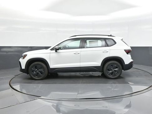 Used 2025 Volkswagen Taos S w/ Taos MDO Package image 4