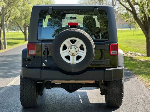 Used 2012 Jeep Wrangler Sport AWD/4WD image 5